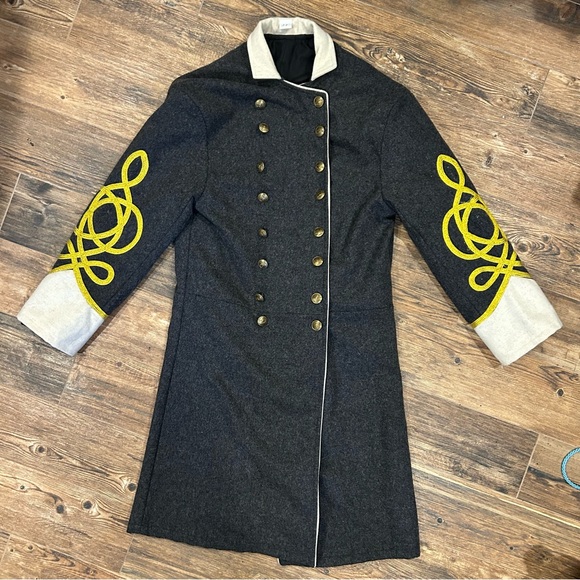 Source Unknown Other - Men's Gray Double-Breasted Coat with Gold Accents